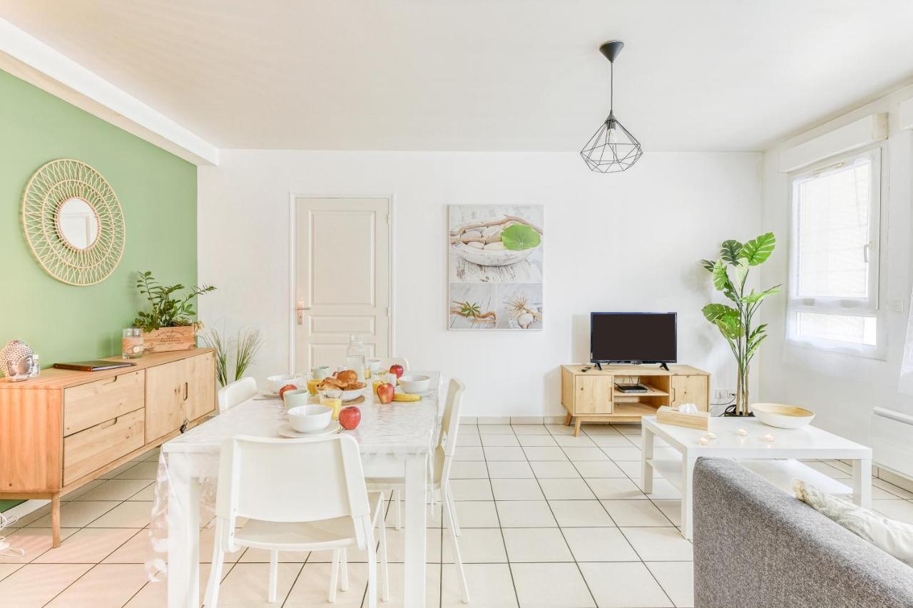 Appart'Hotel Versailles Saint Cyr L'Ecole - Gare Sncf A 100M Et Parking Prive Luaran gambar
