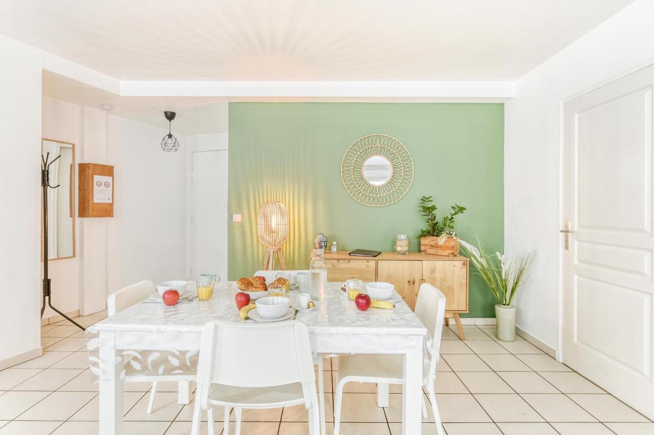 Appart'Hotel Versailles Saint Cyr L'Ecole - Gare Sncf A 100M Et Parking Prive Luaran gambar