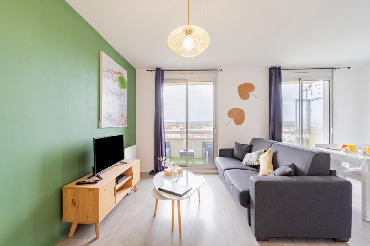 Appart'Hotel Versailles Saint Cyr L'Ecole - Gare Sncf A 100M Et Parking Prive Luaran gambar