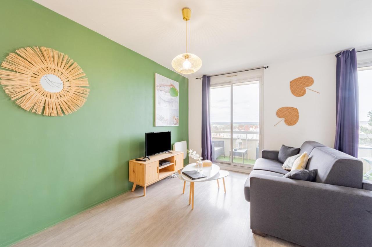 Appart'Hotel Versailles Saint Cyr L'Ecole - Gare Sncf A 100M Et Parking Prive Luaran gambar