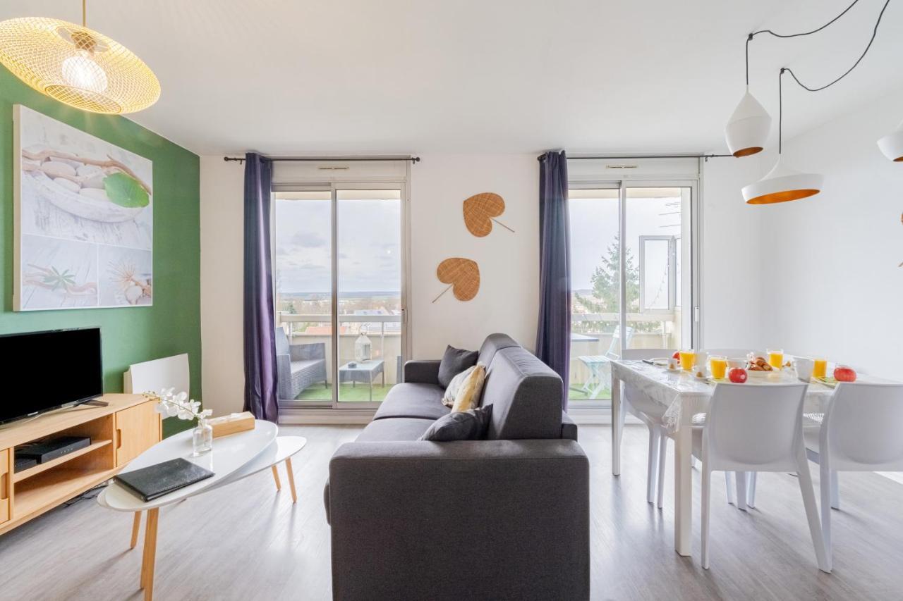 Appart'Hotel Versailles Saint Cyr L'Ecole - Gare Sncf A 100M Et Parking Prive Luaran gambar